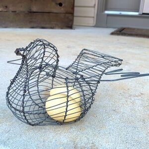 Wire Chicken Hen Bird Egg Basket Wing Handles